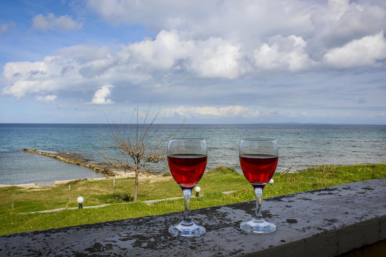 Pelagion II Sea Coral - Beachfront Holiday Home Kypseli Zewnętrze zdjęcie
