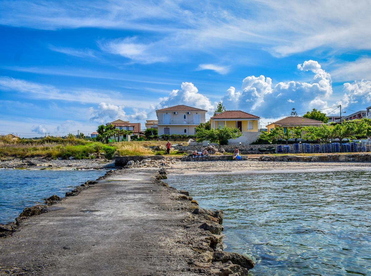Pelagion II Sea Coral - Beachfront Holiday Home Kypseli Zewnętrze zdjęcie