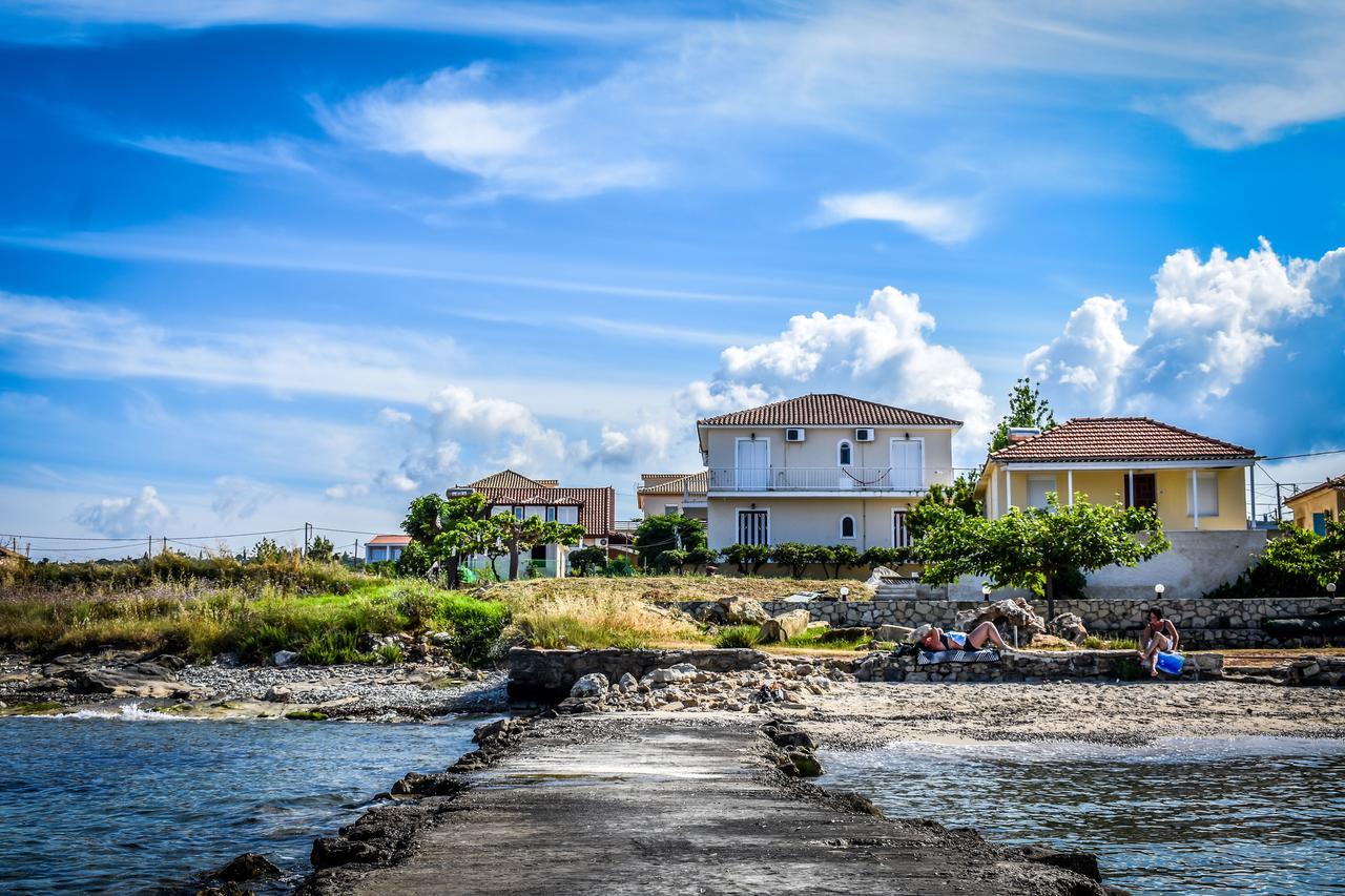 Pelagion II Sea Coral - Beachfront Holiday Home Kypseli Zewnętrze zdjęcie